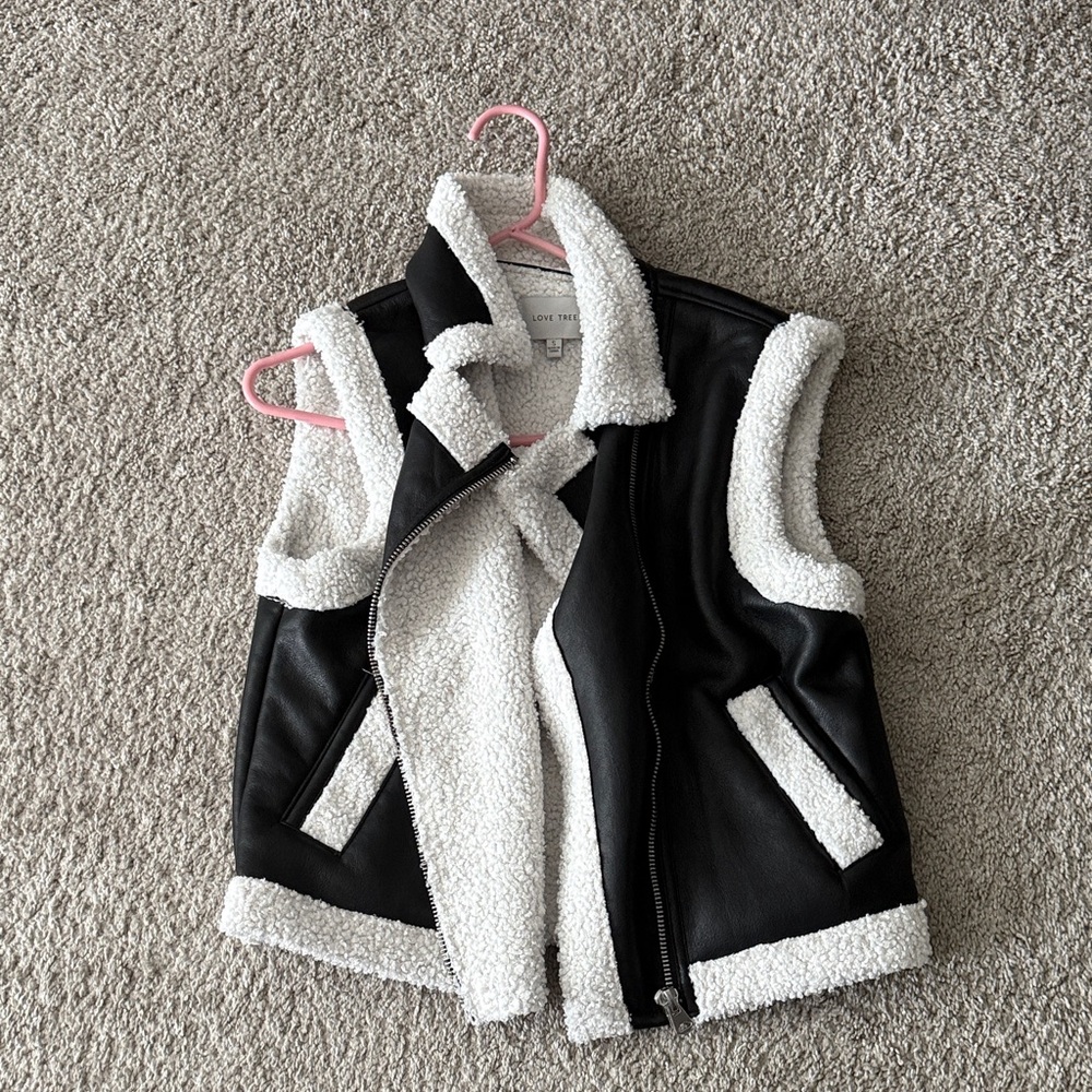 Love Tree Black and White Vest